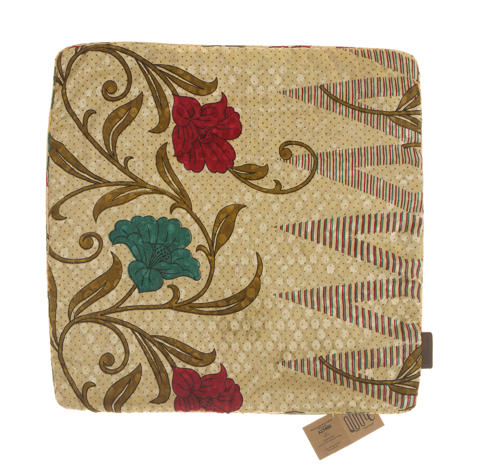 Seidenkissenbezug 50x50 cm in Rot mit Suzani-Muster aus runden Kreisen und Spiralen in Goldtönen, Boho-Vintage-orientalischer Ethno-Stil.