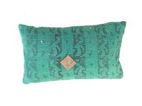 Green sari pillowcase in size 30x50 with white pattern and fine details - unique sari pillow/Indian pillowcase in bohemian and vintage style.