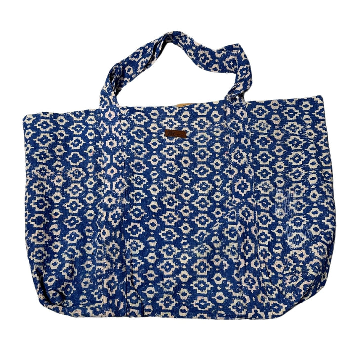 Vintage Pearl Beach Behind Horizon