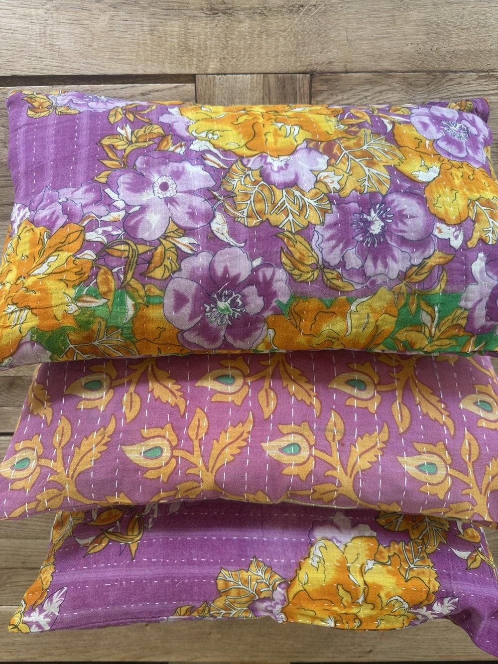 Kantha Trio 11 – 3 Sari pudebetræk 30×50 – Quote Copenhagen