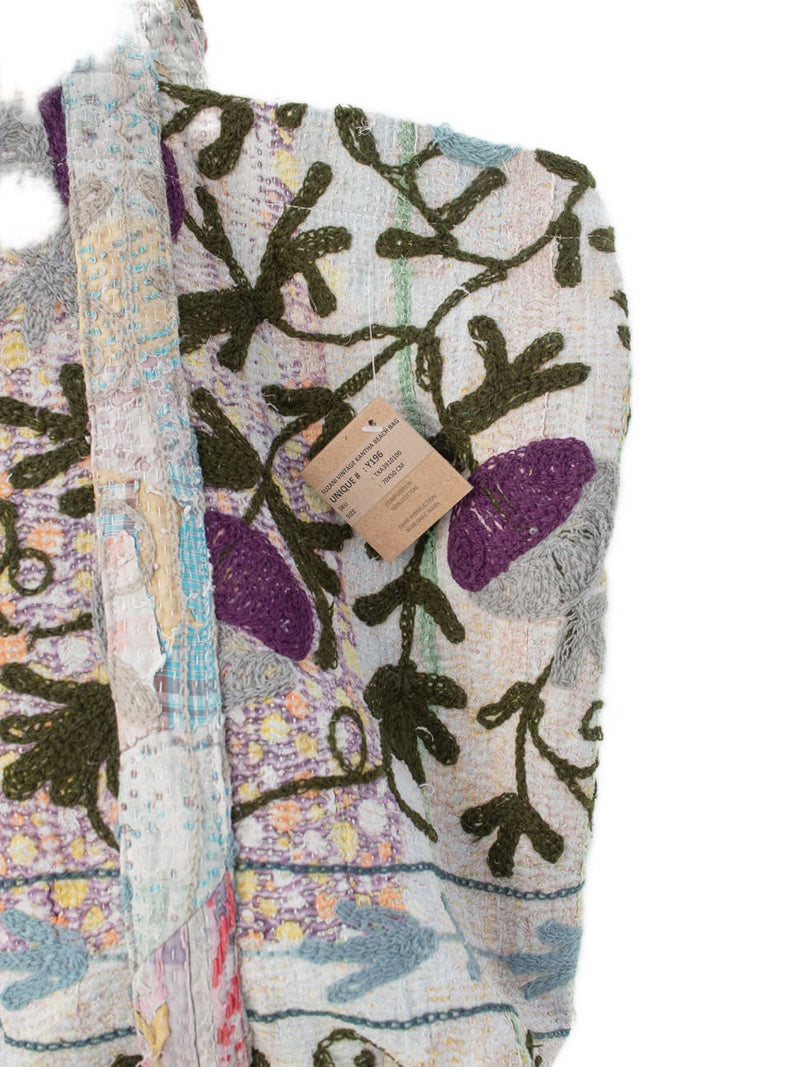 Suzani Vintage Beach dahinter