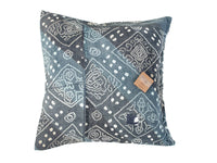 Sari pillowcase 50x50 in dark blue and petrol with white bohemian patterns and Indian paisley details, unique sari pillow in vintage oriental style (colorful ethnic pillowcases)
